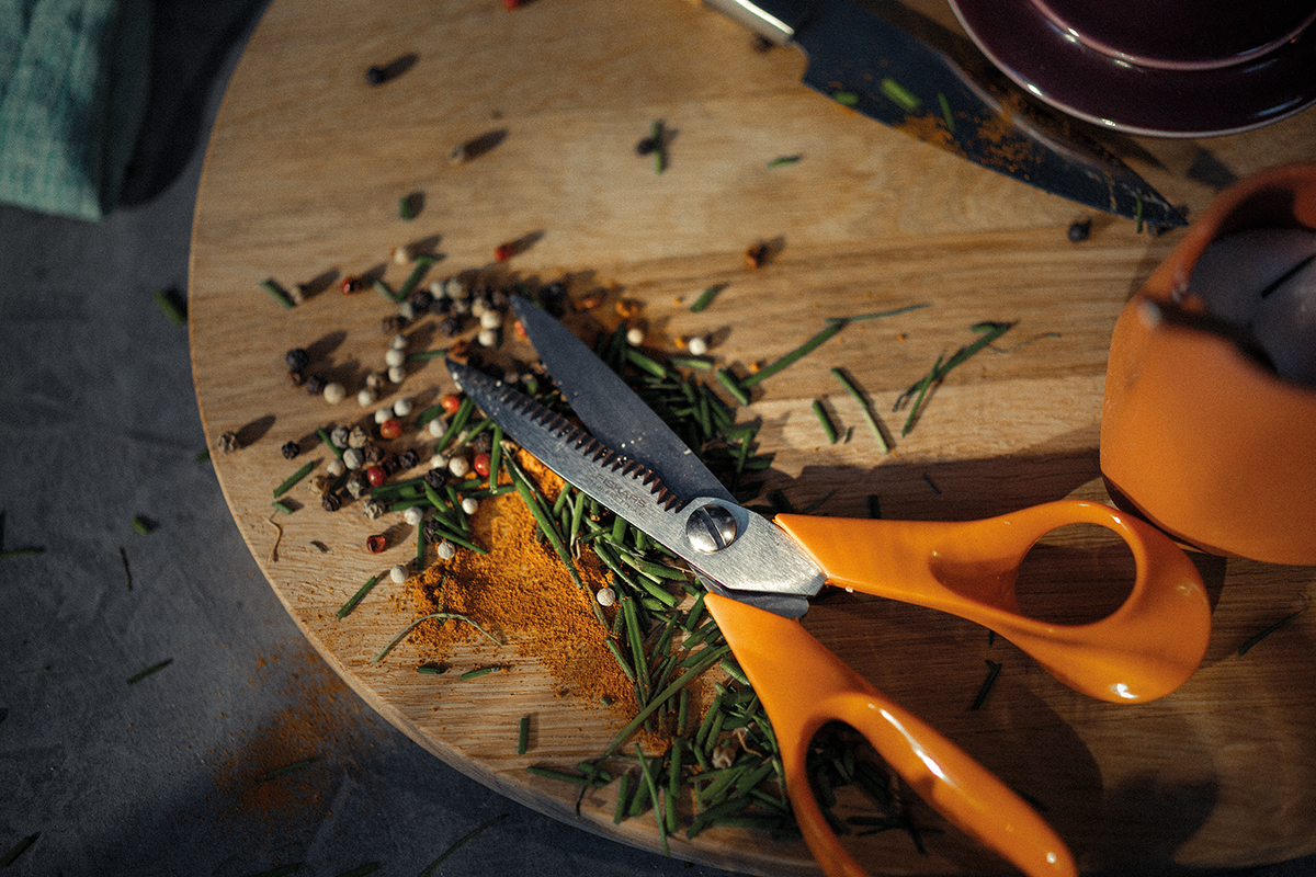 Fiskars Classic Universalschere 18 cm S92